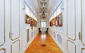 Domus Monami Luxury Suites